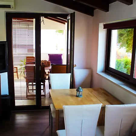 Pinia Apartament *
